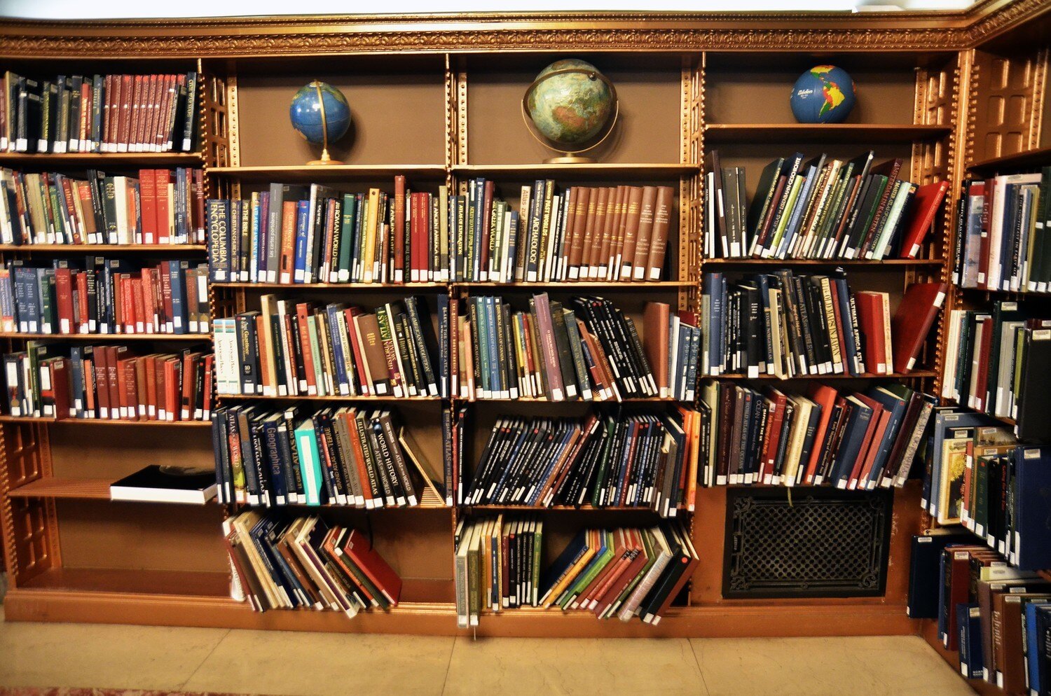 new york public library - image credit shutterstock daniel l. locke